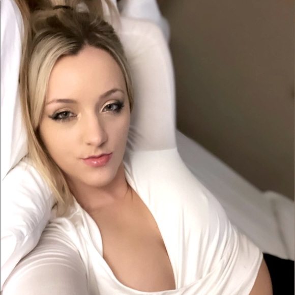 Meet your Posher, Claire - Picture 1 of 1